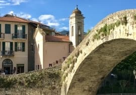 I fantasmi della Liguria medievale Vespa Tour